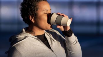 A cafeína pode aumentar o rendimento físico e pode auxiliar no processo de emagrecimento, segundo especialistas
