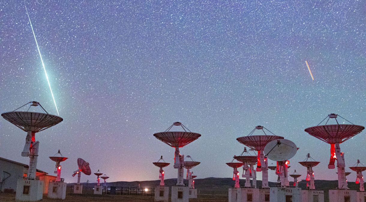 Chuva de meteoros Líridas observada em 19 de abril de 2021 na Estação de Observação de Mingantu, na Mongólia, China