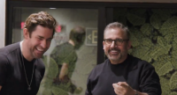 John Krasinski e Steve Carell, de "The Office", se reencontram em novo filme