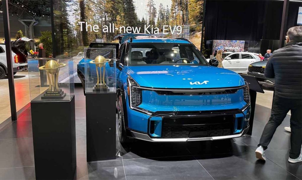 Kia EV9: vencedor de prêmios internacionais, SUV elétrico é exibido em NY