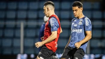 Jogadores do Peixe entraram em campo no decorrer da cerimônia