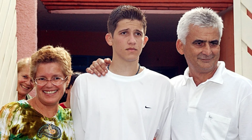 Pedrinho, ao centro, é filho de Maria Auxiliadora e Jayro Tapajós Braule Pinto