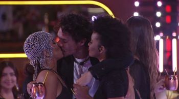 Na edição de 2022, por exemplo, Maria, Eliezer e Natália protagonizaram um beijo triplo