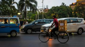 Mais de 100 pessoas continuam tratamento em hospital; quatro pessoas foram presas