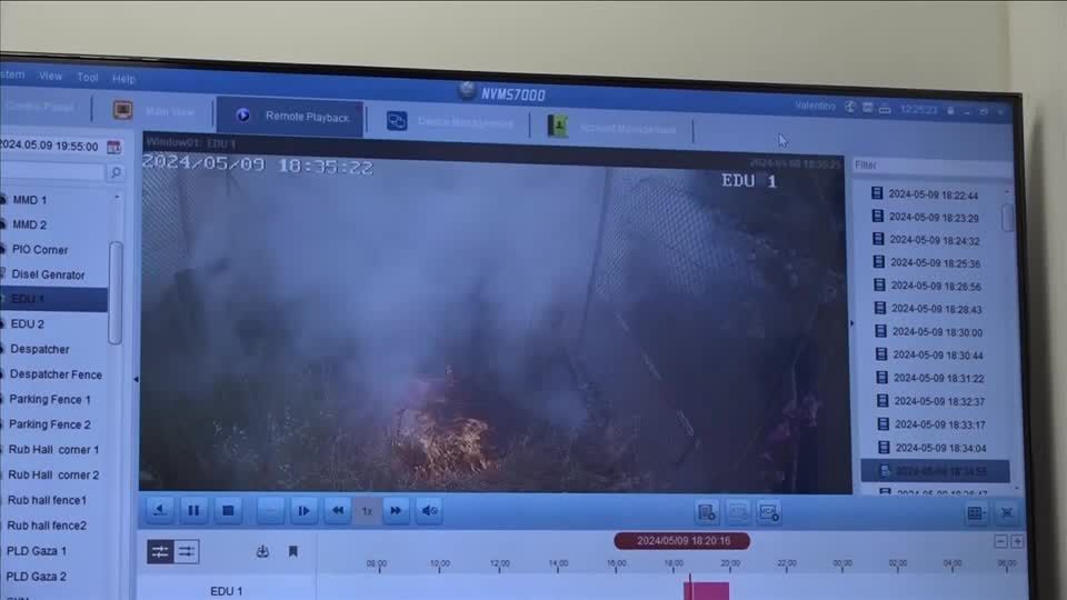 Imagens de câmera de segurança mostram incêndio criminoso no entorno da sede da agência da ONU para refugiados palestinos em Jerusalém Oriental.