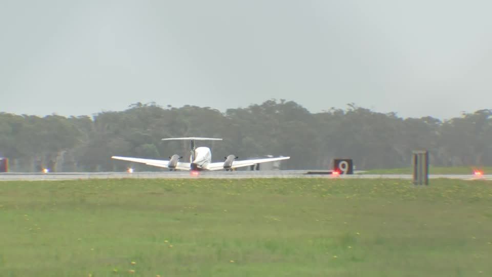 Avião pousa em segurança na Austrália após falha no trem de pouso