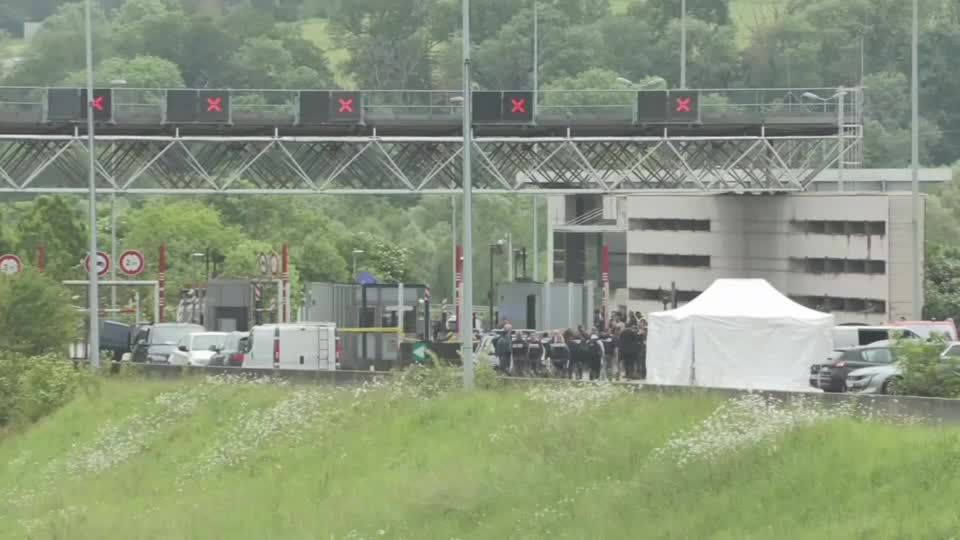 Rodovia onde ocorreu ataque para libertar preso, no norte da França