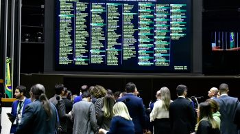 Com a derrubada do veto, legislação volta à redação original aprovada pelo Congresso, que acaba com a saída temporária de presos do regime semiaberto