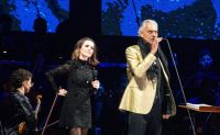 Andrea Bocelli canta com Sandy e o filho Matteo em show em São Paulo; veja