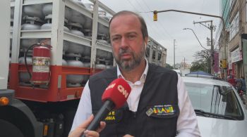 Ministro de Minas e Energia, Alexandre Silveira, avalia danos causados pelas enchentes e estima custo de R$ 1,1 bilhão para restabelecer rede elétrica gaúcha