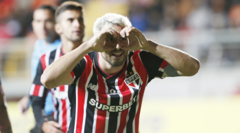 Atacante sentiu dores e iniciou tratamento logo após marcar o último gol da vitória tricolor sobre o Cobresal nesta quarta-feira (8), pela Libertadores