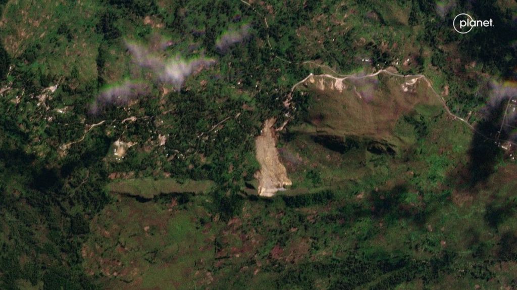 Imagens de satélite mostram deslizamento com 2 mil soterrados em Papua-Nova Guiné