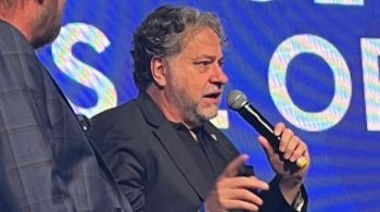 Julio Casares também criticou a gestão de John Textor, dono da SAF do Botafogo