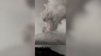 País registrou outras erupções em abril, que danificaram casas