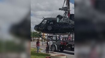 Caminhão foi utilizado para retirar a aeronave do local