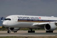 Passageiro que morreu em turbulência de voo da Singapore Airlines era britânico