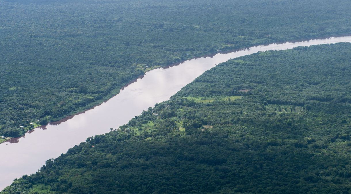 Rio em Essequibo, Guiana