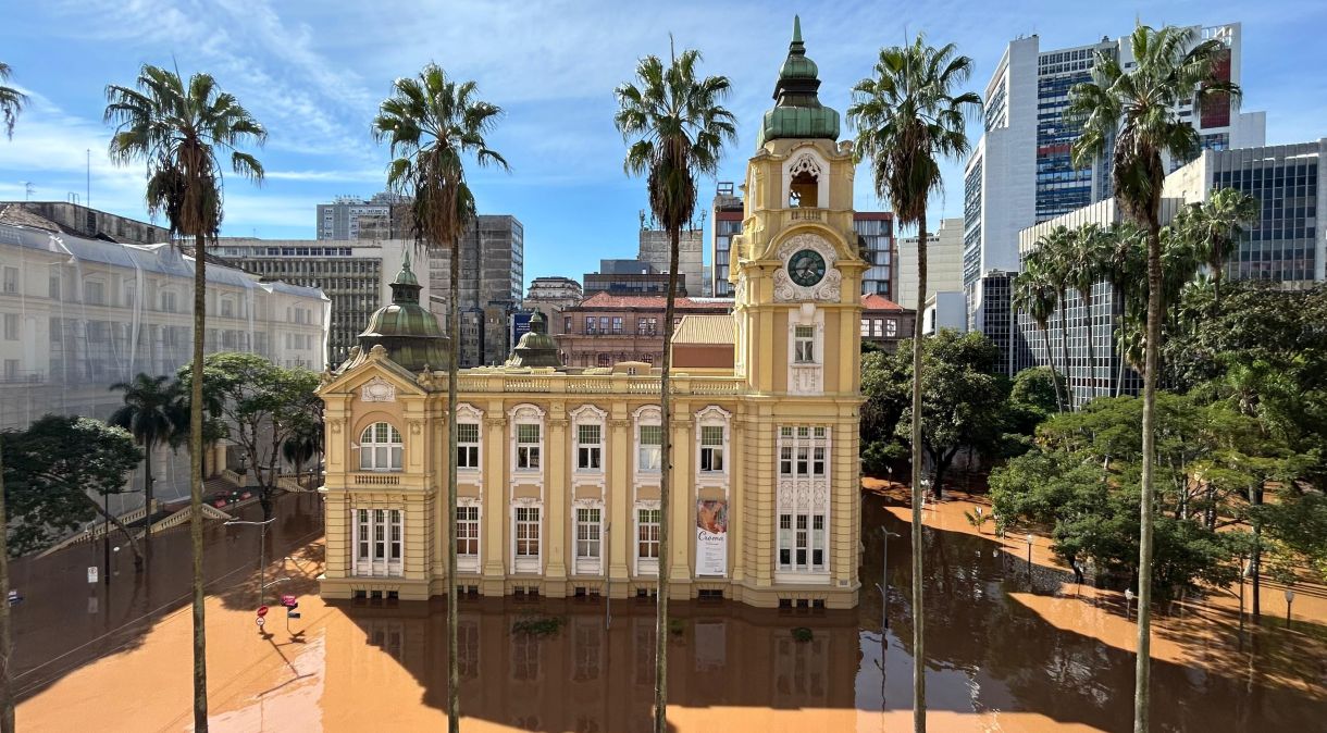 Memorial do Rio Grande do Sul após enchentes em Porto Alegre ficou com água cobrindo todo o andar térreo