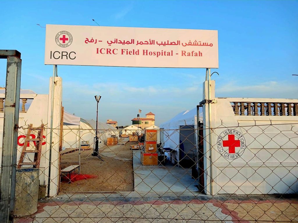 Hospital de Campanha da Cruz Vermelha em Rafah, na Faixa de Gaza