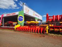 Gaúchos na Agrishow apreensivos à espera de notícias da família