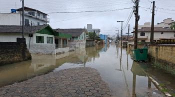 Balanço da Defesa Civil aponta 24 cidades afetadas; seis entraram em estado de emergência no Vale do Itajaí