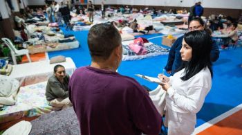 Em depoimento à CNN, voluntárias em abrigos no RS falam sobre as reações emocionais e comportamentais das vítimas e os desafios enfrentados pelos profissionais