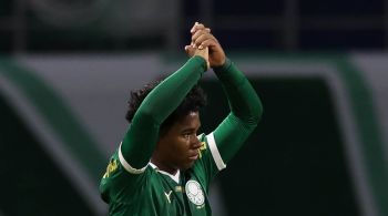 Atacante do Palmeiras também evitou comentar expectativas pelo início na Europa