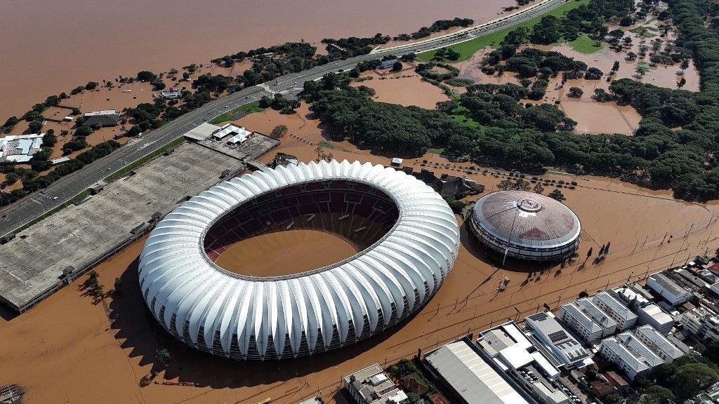 Estádio Beira-Rio, do Internacional, foi atingido pelas fortes chuvas