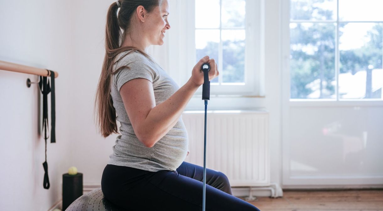 Exercícios na gravidez podem ajudar a preparar o corpo para o parto e reduzir complicações na gestação