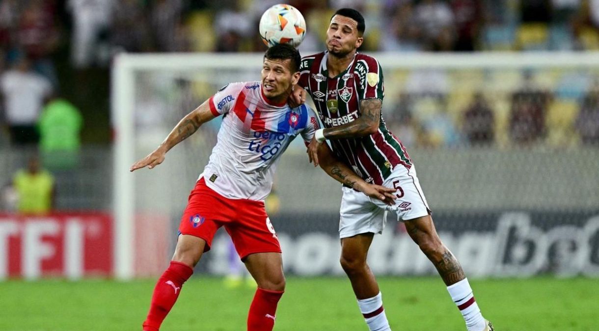 Fluminense bateu o Cerro Porteño no Maracanã