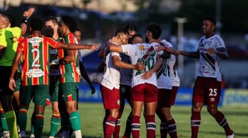 Tricolor carioca tem atuação regular para vencer o time maranhense, nesta quarta-feira (1), pela terceira fase da competição nacional, por 2 a 0
