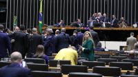 Câmara aprova texto-base de projeto que impede benefícios assistenciais a condenados por ocupações de terra