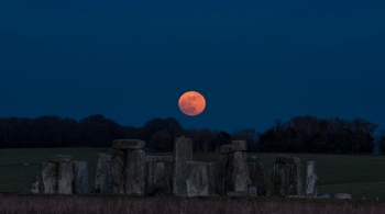 Arqueólogos estão tentando descobrir se o alinhamento das pedras do monumento foi baseado na posição da Lua