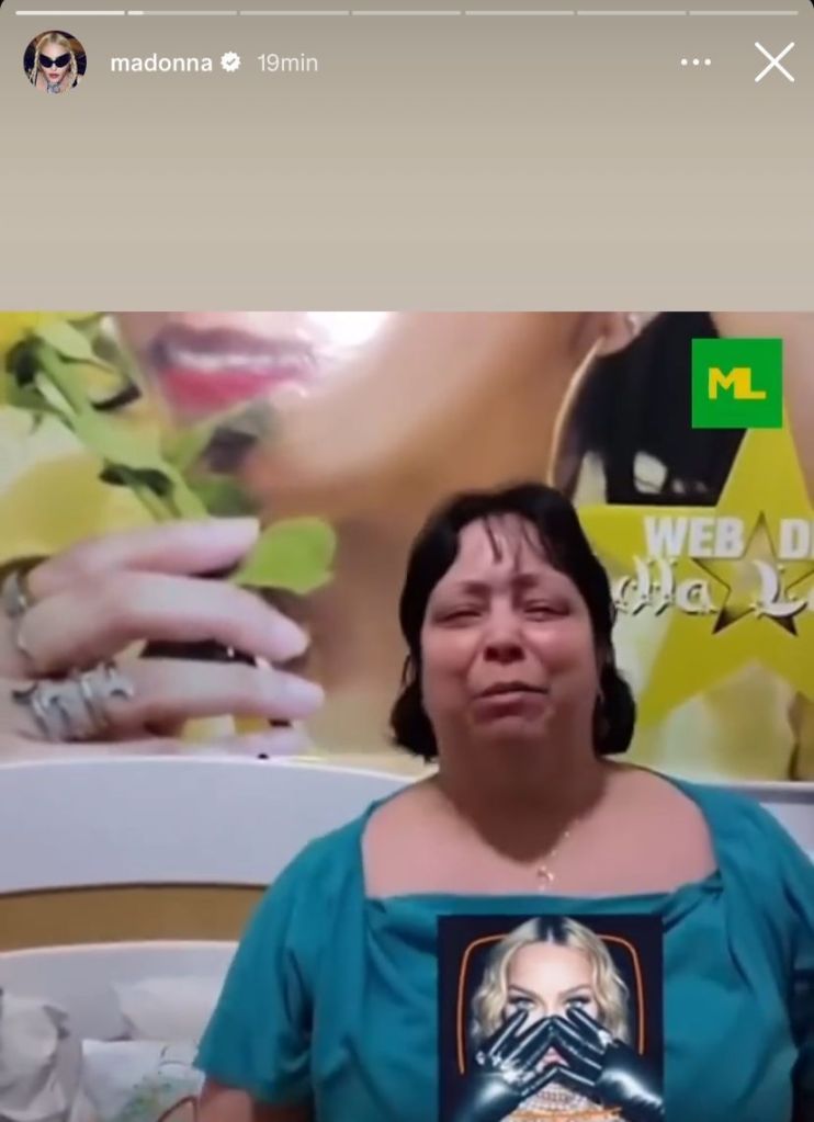 Cantora compartilhou meme de youtuber brasileira