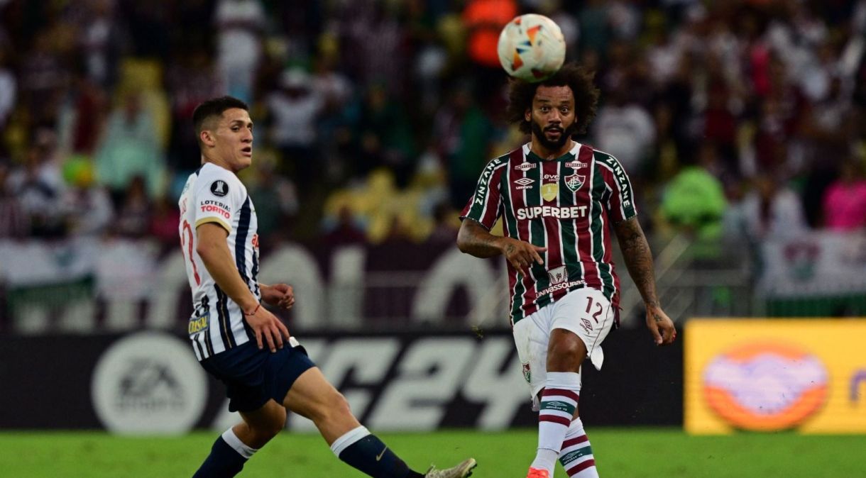 Fluminense e Alianza Lima fizeram jogo frenético no Maracanã