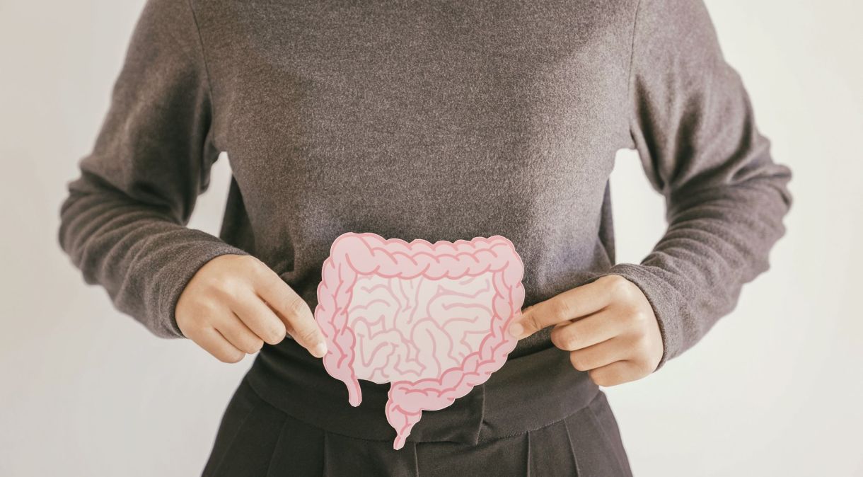 O desequilíbrio na microbiota intestinal pode estar relacionado à várias doenças, incluindo transtornos psicológicos como depressão e ansiedade