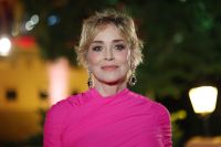 Sharon Stone se revolta com etarismo no cinema: "Não sabem o que fazer"