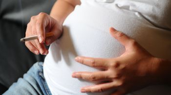 Descoberta é de estudo publicado recentemente, que mostra que a exposição ao tabaco ainda no útero da mãe e ao longo da infância aumenta o risco de doenças relacionadas à idade