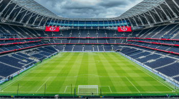 Tottenham e Brentford se enfrentam neste sábado (21), às 11h, no Tottenham Hotspur Stadium.