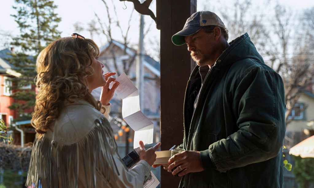 Hilary Swank e Alan Ritchson estrelam "Uma Vida de Esperança"