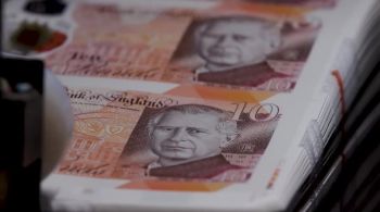 Imagem do monarca aparecerá nas novas notas de cinco, 10, 20 e 50 libras emitidas pelo Banco da Inglaterra