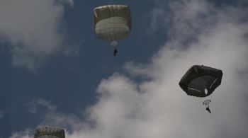 Lançamento de paraquedas nos campos da Normandia marcaram o que ficou conhecido como "Dia D"