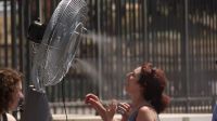 Onda de calor atinge Roma e turistas se preparam para temperaturas de até 43 °C