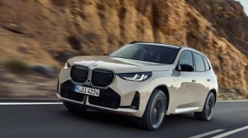 SUV ganhou facelift que será divisor de águas entre X3 à combustão e elétrico iX3, que ganhará uma nova geração em 2025