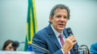 Comunicação bem feita melhora tudo, diz Haddad sobre queda do dólar