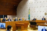 STF tem maioria para reconhecer que escola deve combater discriminação