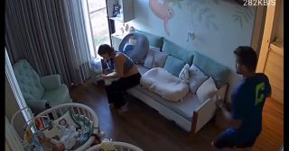 Vídeo: influenciadora salva filho de 2 meses que estava engasgado com leite; veja