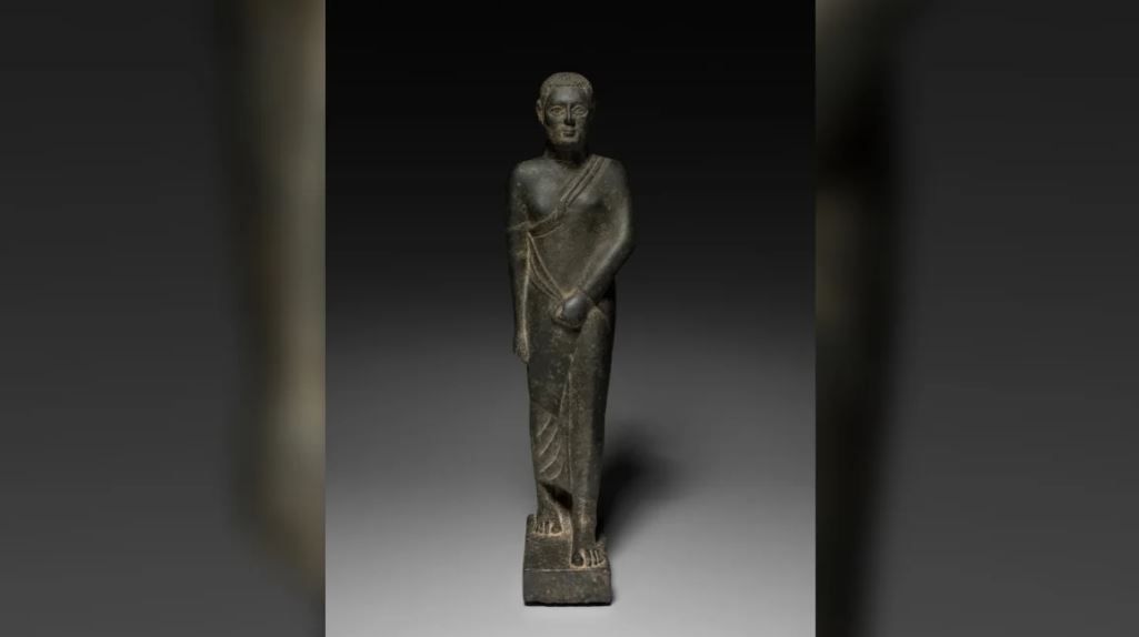 Estátua de homem caminhando será devolva à Líbia por museu dos EUA