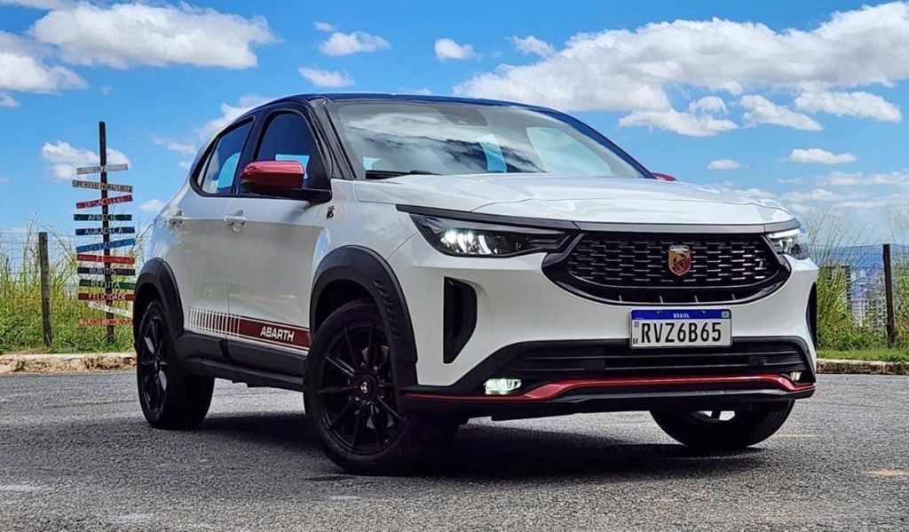 Pulse Abarth: versão esportiva é a top de linha do B-SUV da marca italiana