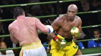 Luta de boxe entre Anderson Silva e Chael Sonnen termina empatada